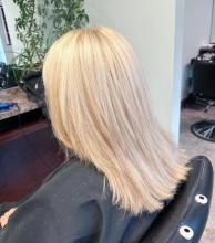 healthy platinum blonde creamy vanilla hair long medium length women's hair idea 2024 summer blonde brantford hair salon hairstylist hairdresser near me affordable services top rated best hair school trade hair diploma