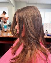 long layered hair cut with bouncy round brush blowout blow out brunette fall autumn hair trends 2023 pinterest hair pretty face framing layers curtain bangs butterfly cut butter fly hair 